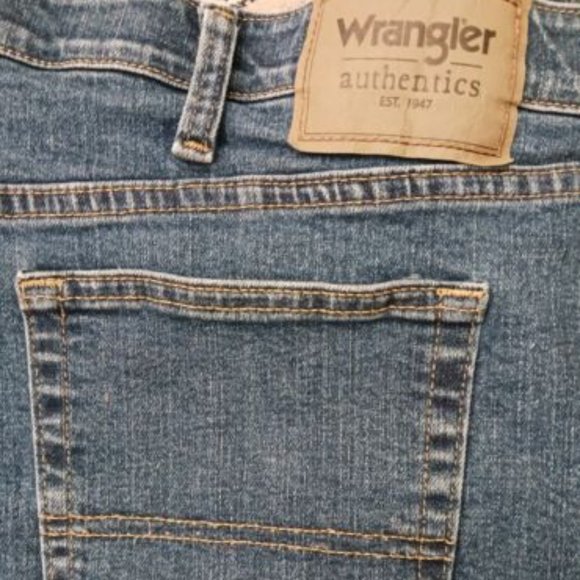 Wrangler Authentics Jean Shorts Mens Size 42 Blue Stretch Denim Cotton Spandex - Picture 5 of 6